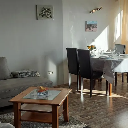 Reinsch Apartment